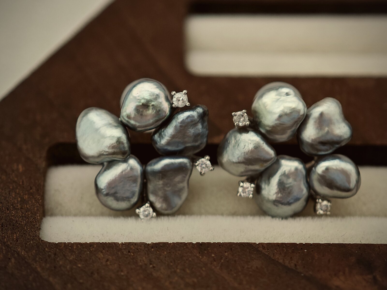 earrings, 03